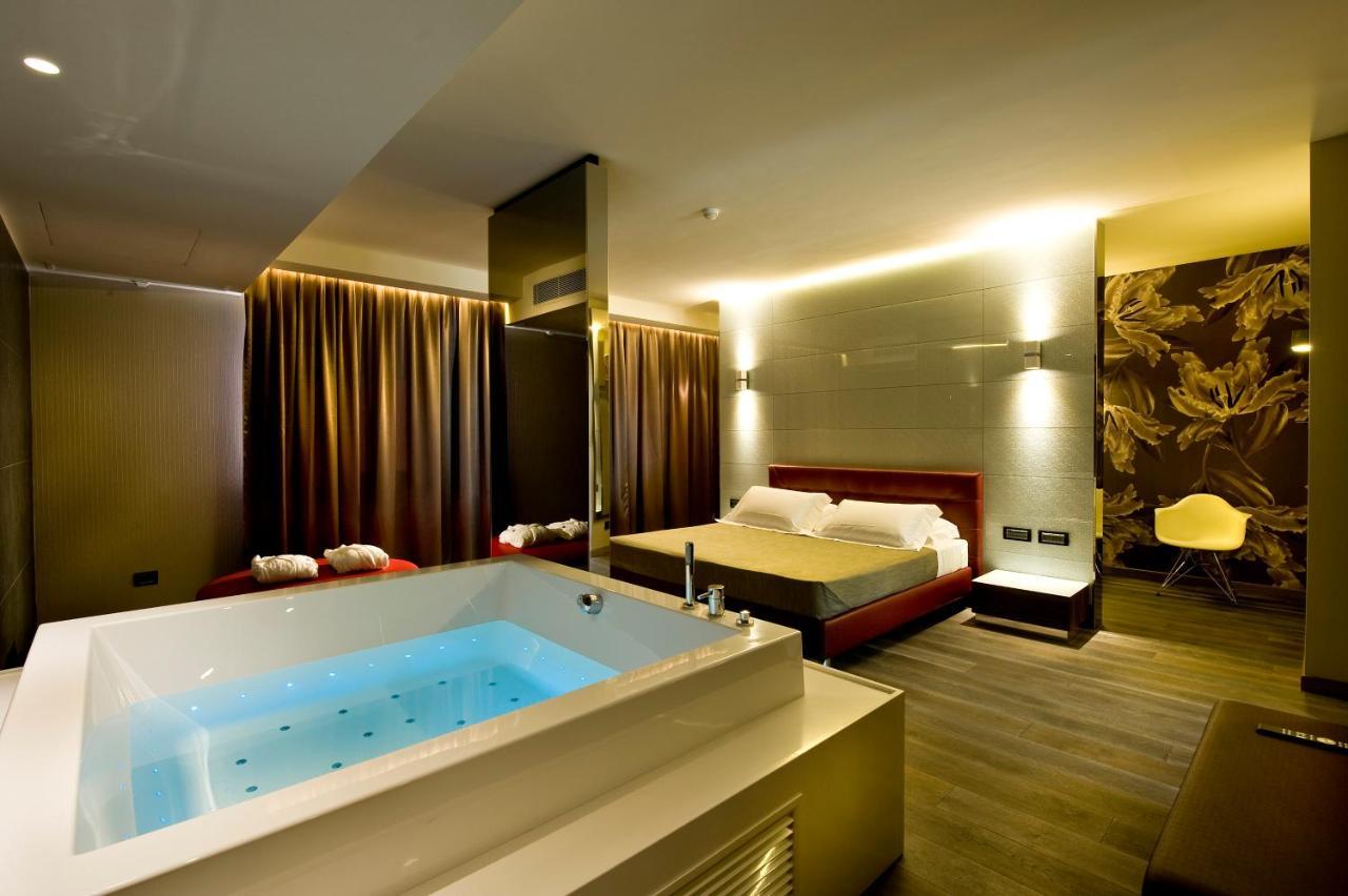 Viola Mhotel Грумелло-дель-Монте Экстерьер фото