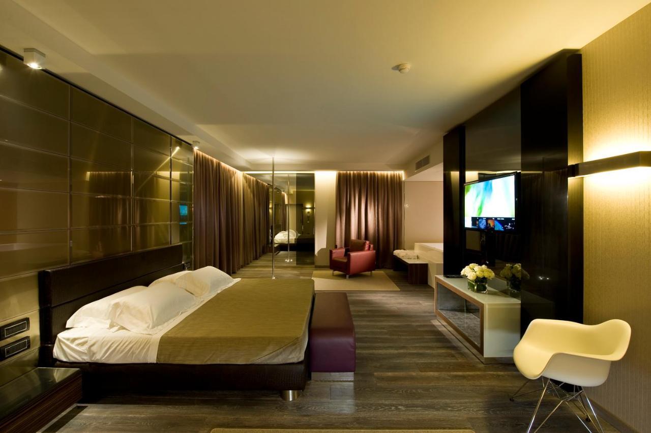 Viola Mhotel Грумелло-дель-Монте Экстерьер фото