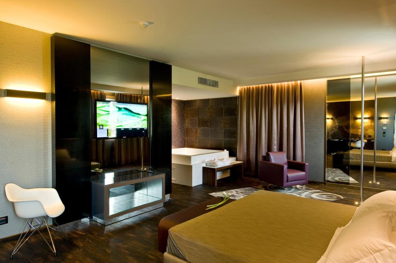 Viola Mhotel Грумелло-дель-Монте Экстерьер фото