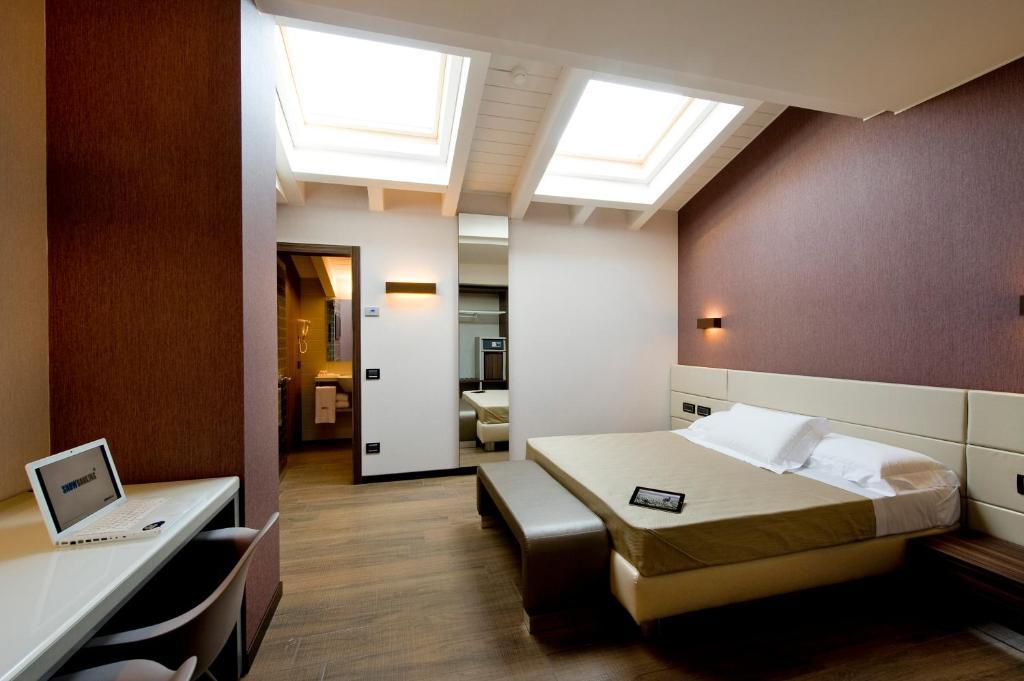 Viola Mhotel Грумелло-дель-Монте Номер фото
